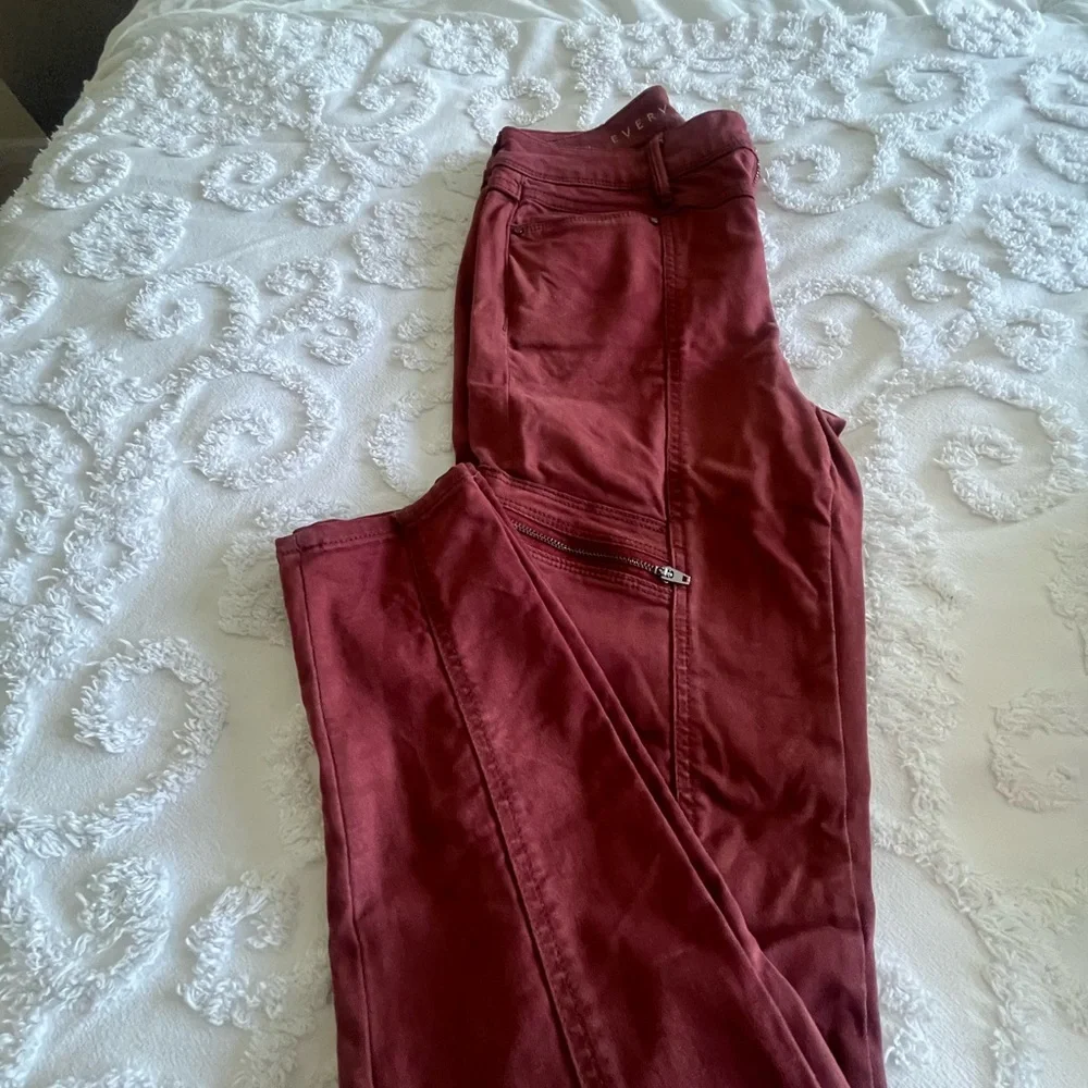 WHBM Everyday Soft Skinny Ankle Jeans - Picture 4 of 4